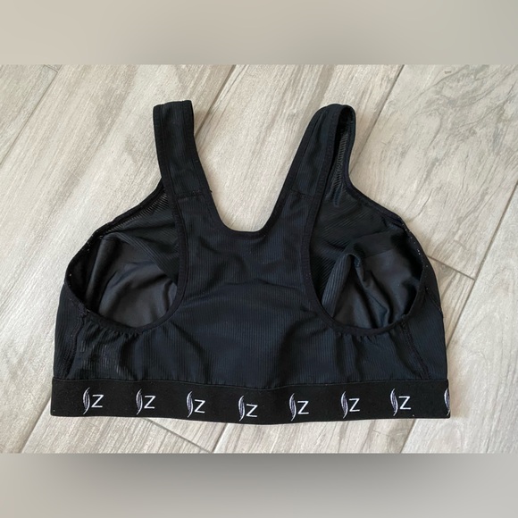 Breast Surgery Post Op ZBra® - S/014 - 36C - Picture 3 of 5